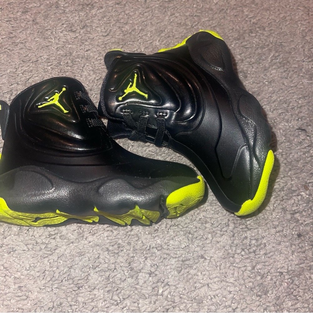 Jordan Kids Black and Neon Yellow Sneakers